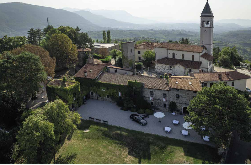 Il Castello Formentini pubblica l'immagine